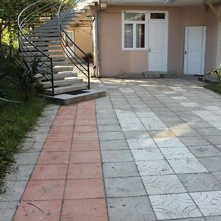 Iren Apartment Batumi Ngoại thất bức ảnh