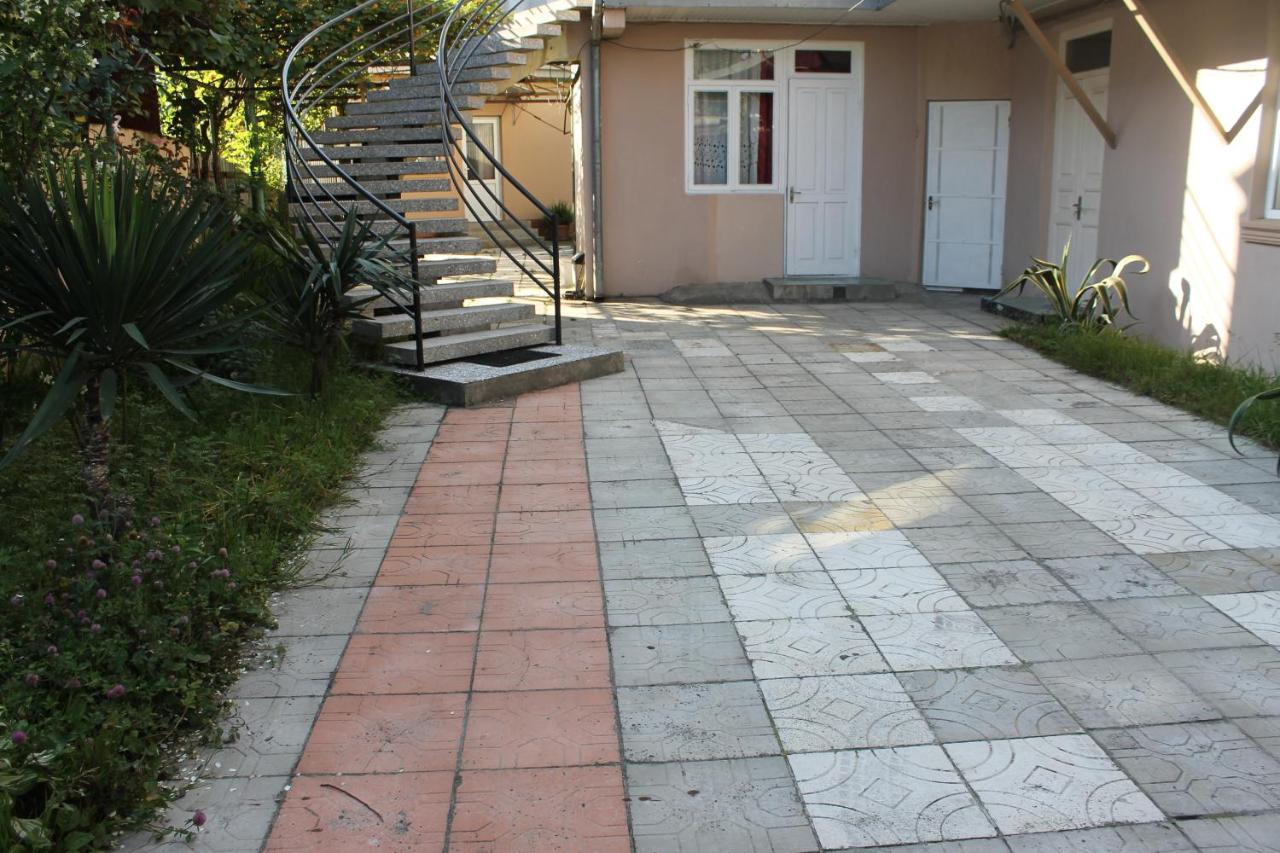 Iren Apartment Batumi Ngoại thất bức ảnh